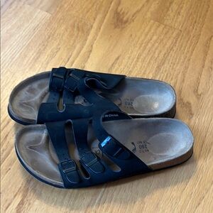 Betula by Birkenstock black suede sandals ladies 9 men’s 7